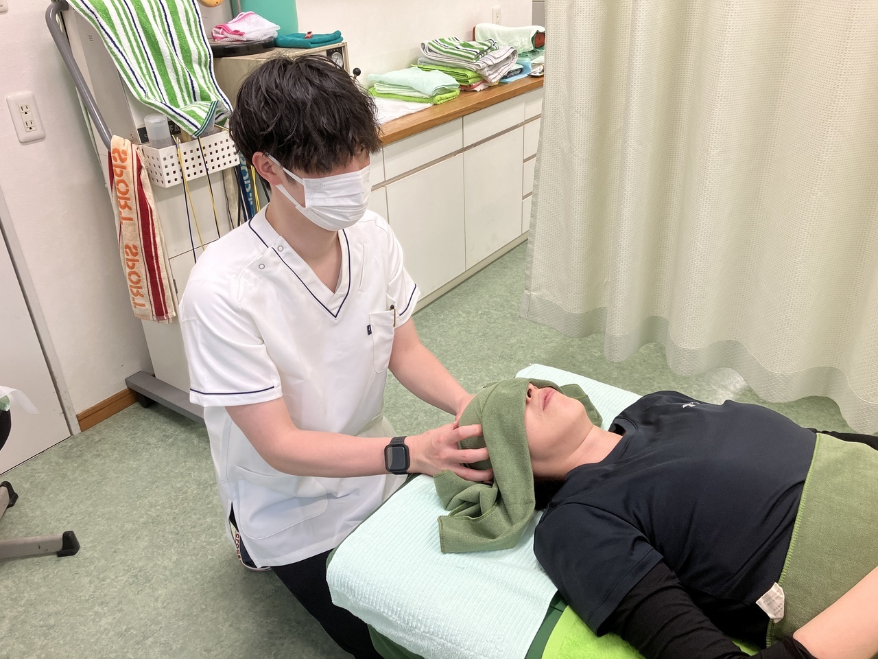 首の痛みがきつい方へ整体治療