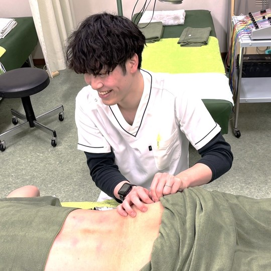 股関節痛による炎症を抑え、痛みを取り除く鍼治療